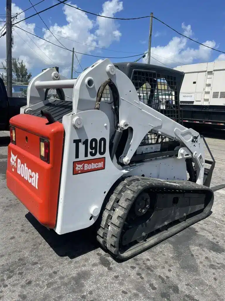 2004 Bobcat T190 Skid Steer Loader Hydraulic For SALE