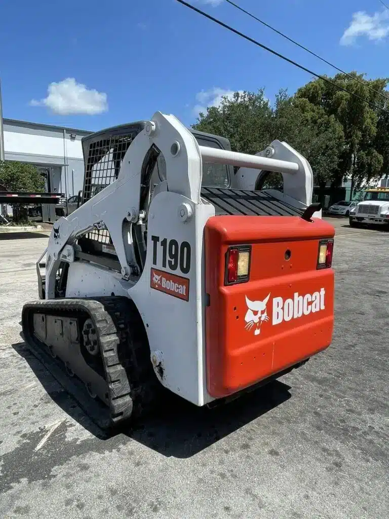 2004 Bobcat T190 Skid Steer Loader Hydraulic For SALE