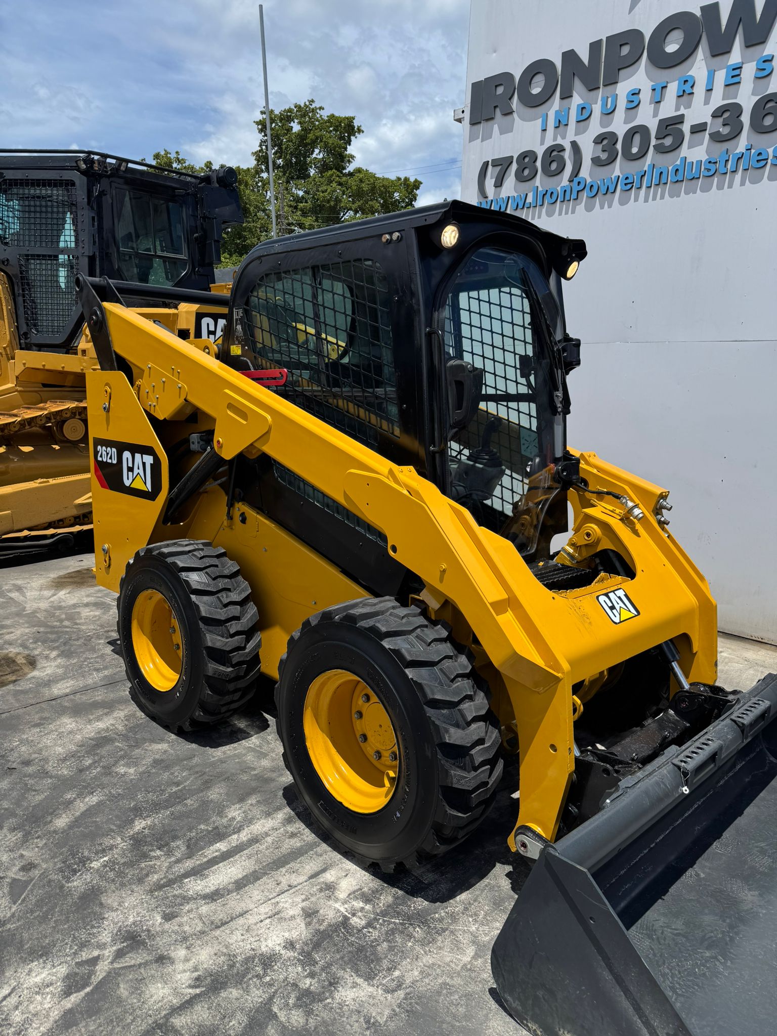 2016 Caterpillar 262D Skid Steer Loader – High Flow, Enclosed Cab, A/C