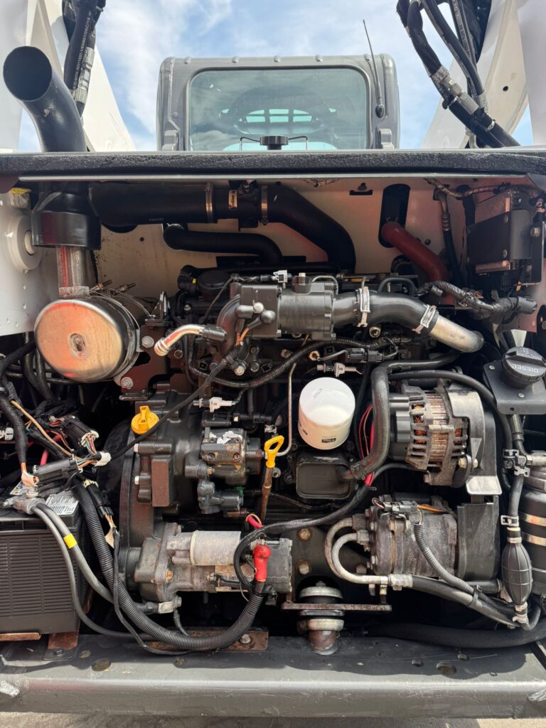 Bobcat S740 inspection