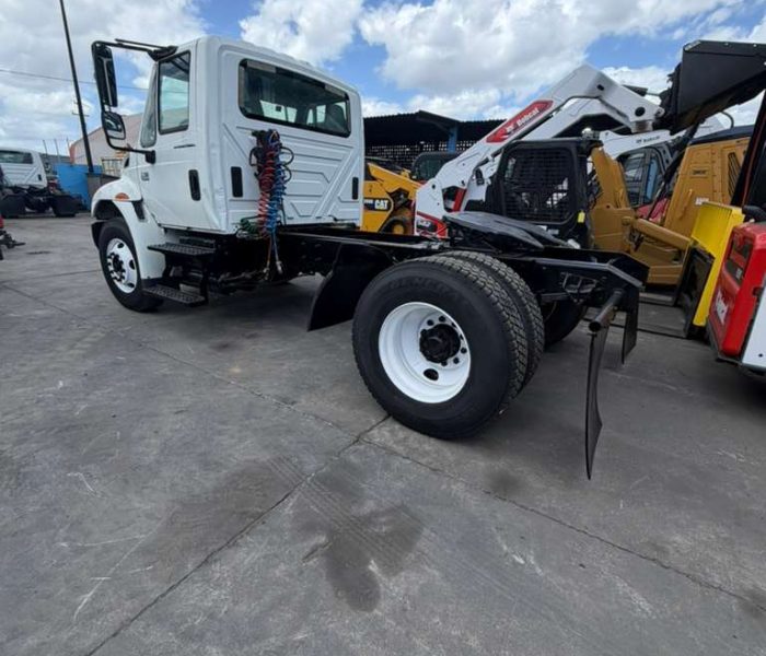 2006 International 4300-320129