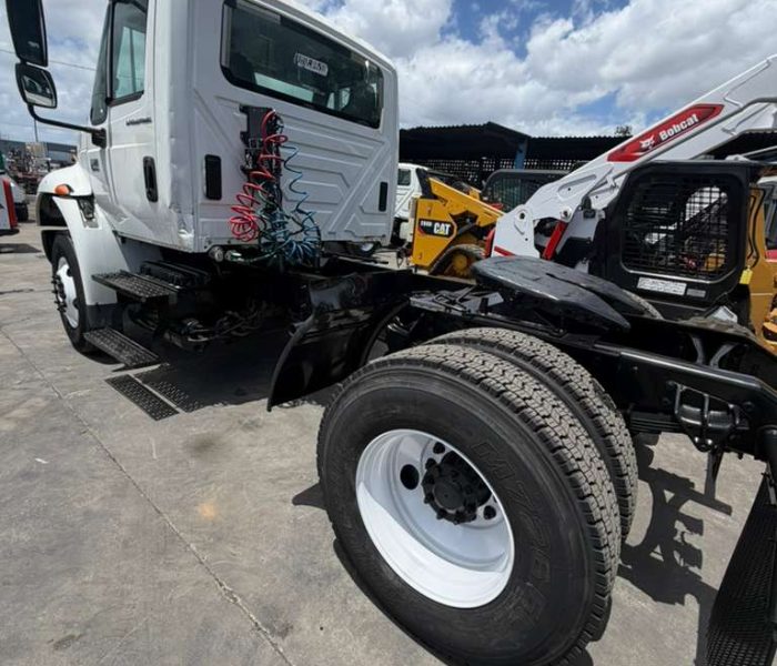 2006-International-4400-320128