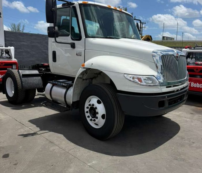 2006-International-4400-320128