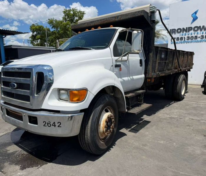 2007-Ford-F750-320139.