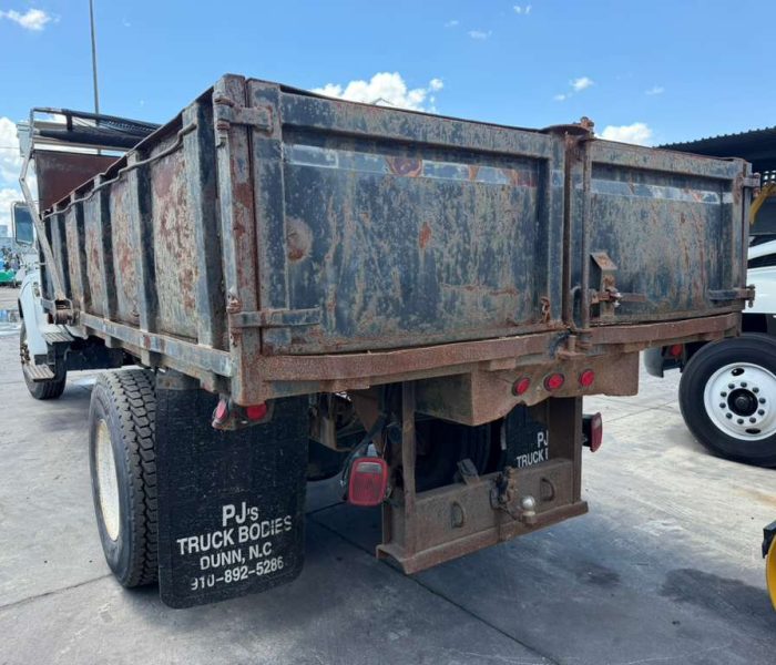2007-Ford-F750-320139.