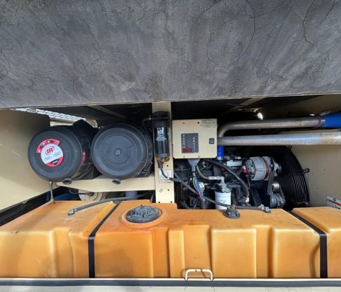 2010-Doosan-375-CFM-Towable-Diesel-Air-Compressor-5.jpeg