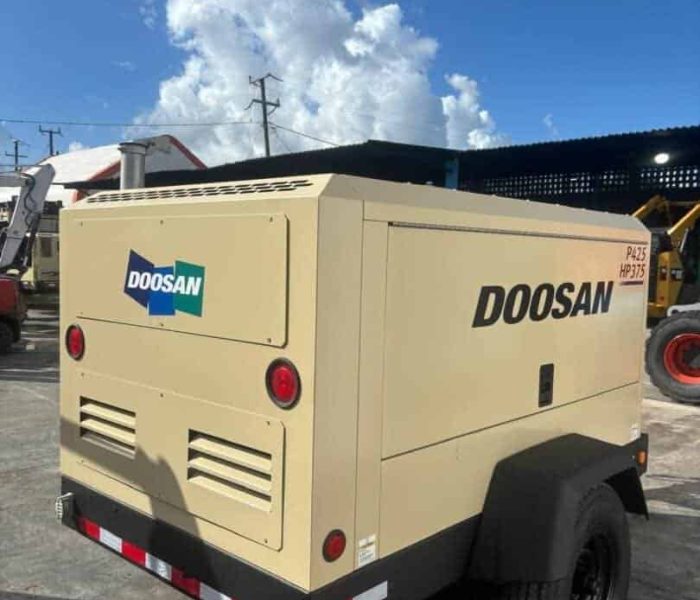 2010-Doosan-375-CFM-Towable-Diesel-Air-Compressor-8.jpeg