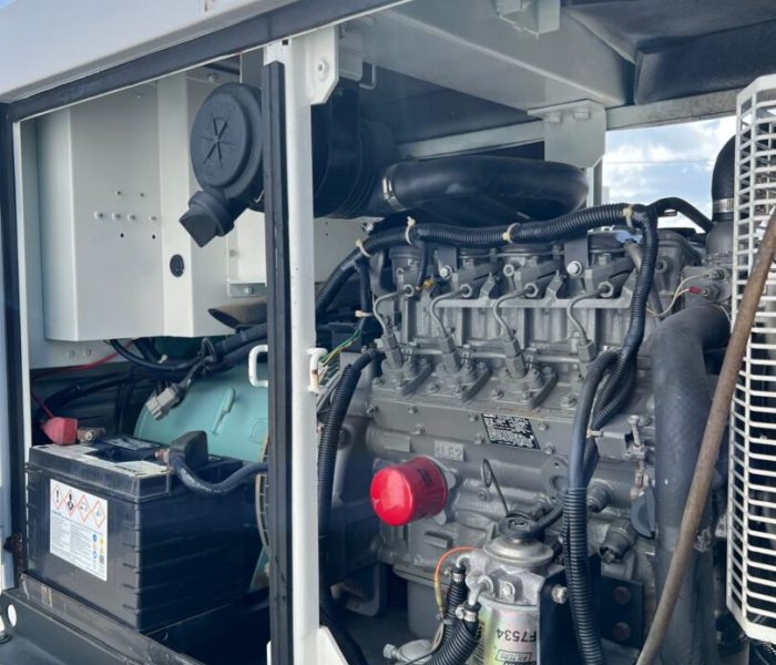 2013-Multiquip-WhisperWatt-Diesel-Generator-25-KVA-Trailer-Mounted-7.jpeg