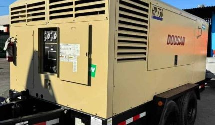 2015-DOOSAN-750-CFM-diesel-air-compressor-11045-3.jpeg