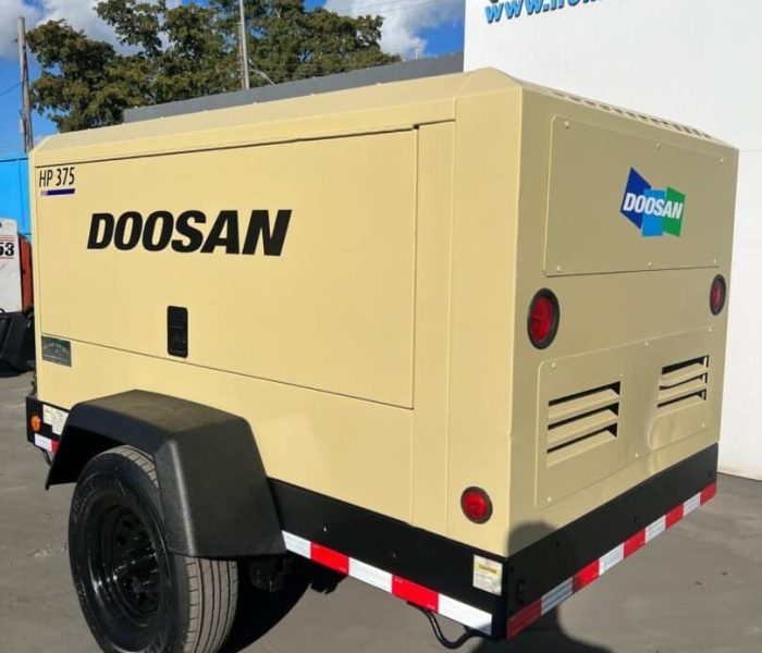 2015-Doosan-375-CFM-Towable-Diesel-Air-Compressor-11059-2.jpg