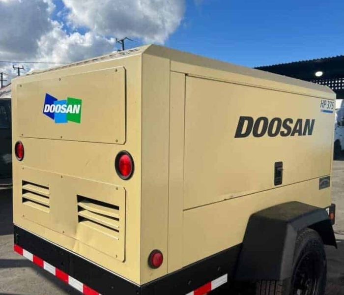 2015-Doosan-375-CFM-Towable-Diesel-Air-Compressor-11059-5.jpg
