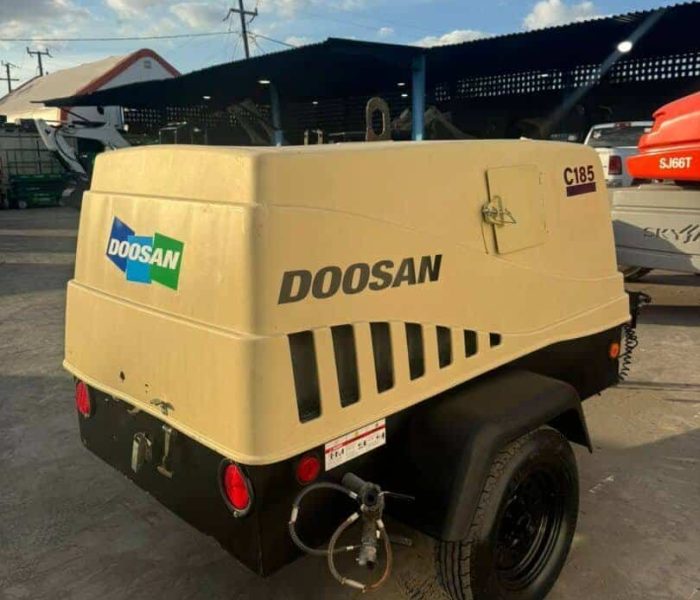 2016-DOOSAN-185-CFM-diesel-air-compressor-11048-4.jpg