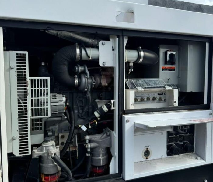2016-Multiquip-WhisperWatt-Diesel-Generator-25-KVA-Super-Silent-Trailer-Mounted-121006-7.jpg
