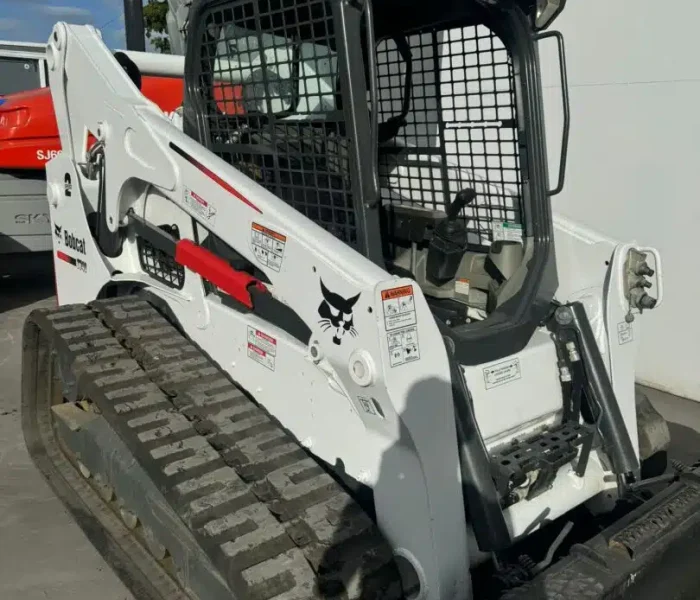 2017 Bobcat T740 Compact Track Loader – 3,200 lb Lift Capacity 10038