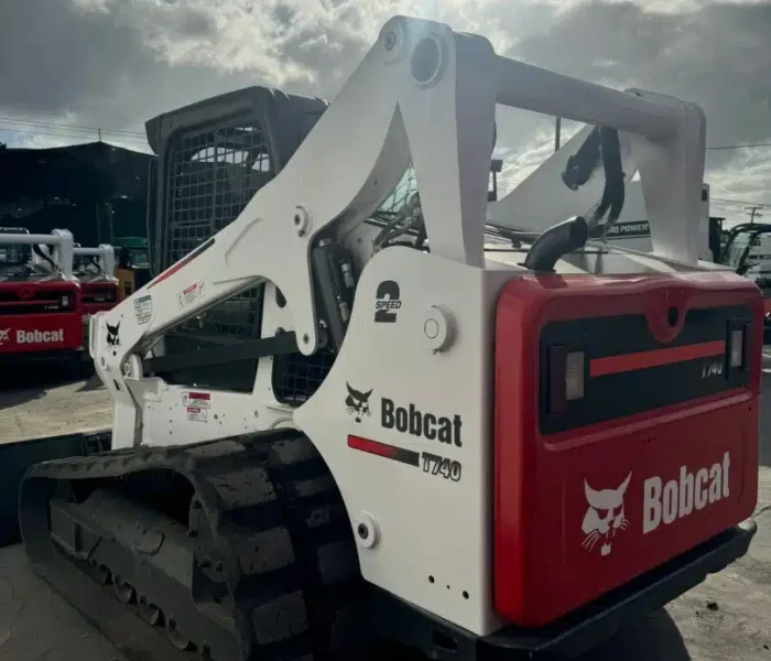 2017 Bobcat T740 Compact Track Loader – 3,200 lb Lift Capacity 10038