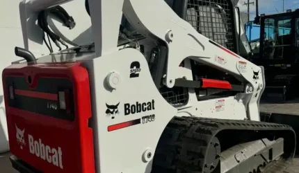 2017-Bobcat-T740-Compact-Track-Loader-10038-58.webp