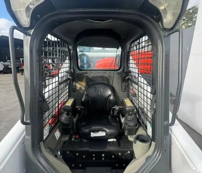2017 Bobcat T740 Compact Track Loader – 3,200 lb Lift Capacity 10038