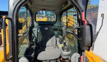 2017 Caterpillar 299D2 Skid Steer-32010