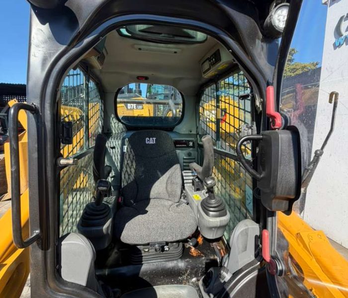 2017 Caterpillar 299D2 Skid Steer-32010