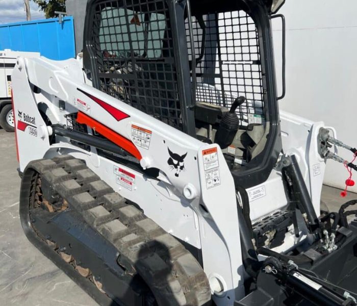 2017-T550-Bobcat-Skid-Steer-Loader-10084-2.jpg