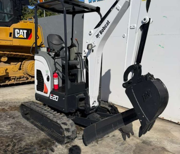 2018-Bobcat-E20-Mini-excavator-320104