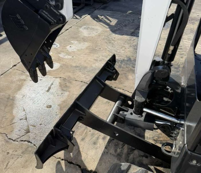 2018-Bobcat-E20-Mini-excavator-320104