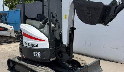 2018-Bobcat-E26-Mini-Excavator-320175