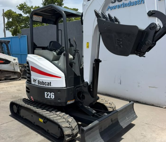 2018-Bobcat-E26-Mini-Excavator-320175