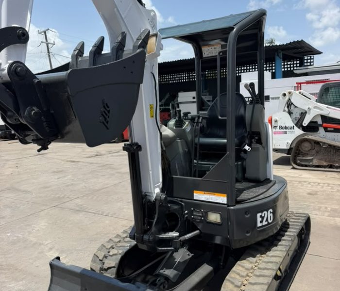 2018-Bobcat-E26-Mini-Excavator-320175