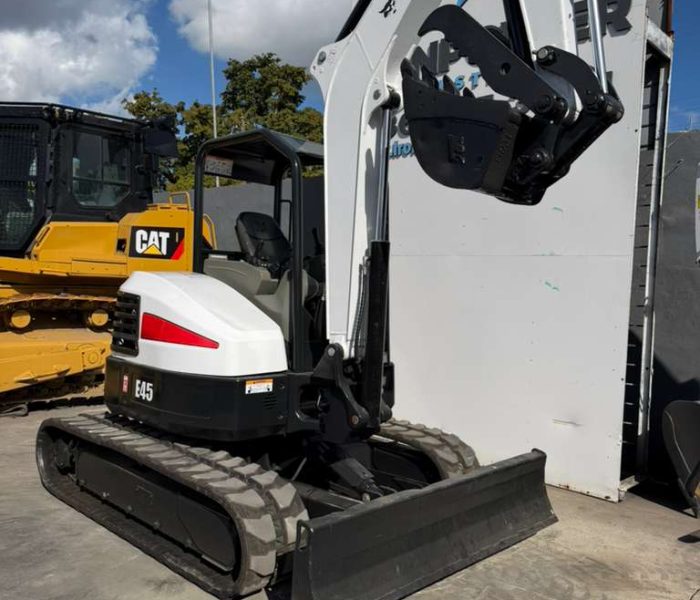 2018-Bobcat-E45-Mini-Excavator-32050