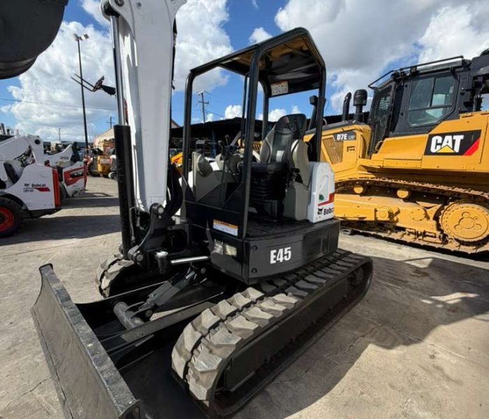 2018-Bobcat-E45-Mini-Excavator-32050