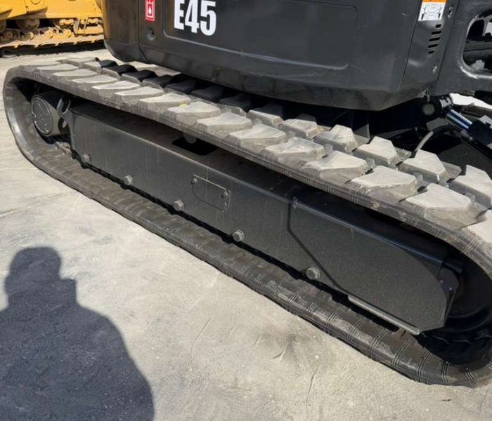 2018-Bobcat-E45-Mini-Excavator-32050