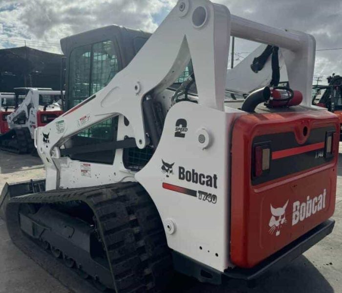 2018-Bobcat-T740-Compact-Track-Loader-10042-4.jpeg