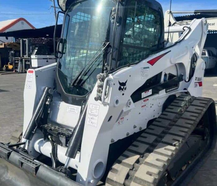2018-Bobcat-T870-Skid-Steer-Loader-10088-3.jpg
