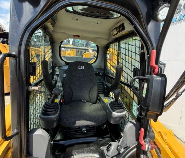 2018 Caterpillar 299D2 Skid Steer Loader-320118
