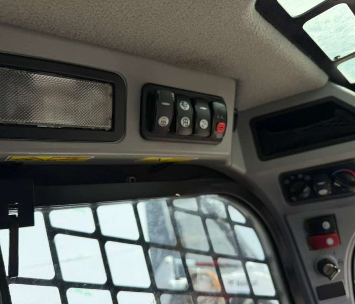 2018 Caterpillar 299D2 Skid Steer Loader-320118
