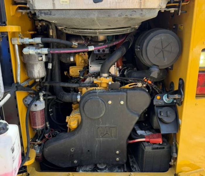 2018 Caterpillar 299D2 Skid Steer Loader-320118