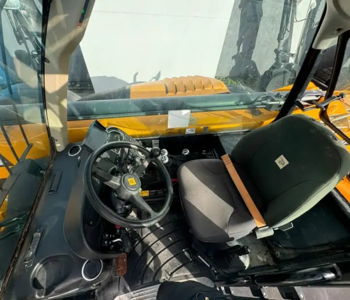 2018-JCB-540-140-HiViz-Telehandler-121074-10.webp