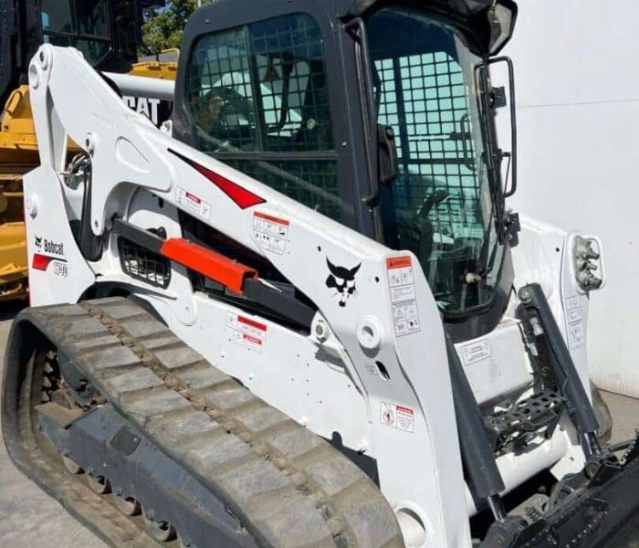 2019-Bobcat-T740-Compact-Track-Loader-Skid-Steer-10053-2.jpeg