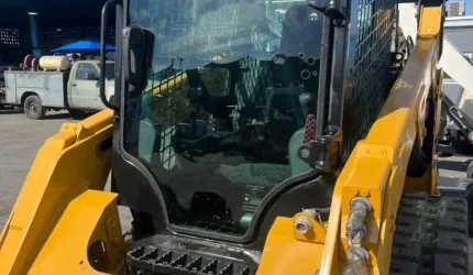 2019-Caterpillar-259D-Skid-Steer-Loader-10097-13.webp