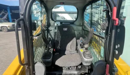 2019-Caterpillar-259D-Skid-Steer-Loader-10097-8.webp