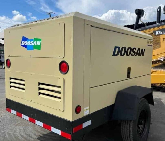 2019-Doosan-375-CFM-Towable-Diesel-Air-Compressor-11069-3.jpg