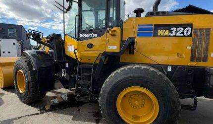 2019-Komatsu-WA320-8-Wheel-Loader-306205