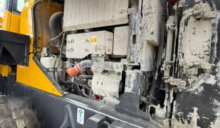 2019-Komatsu-WA320-8-Wheel-Loader-306205