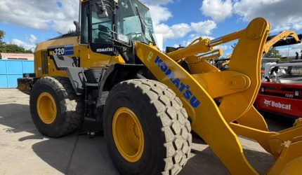 2019-Komatsu-WA320-8-Wheel-Loader-306205
