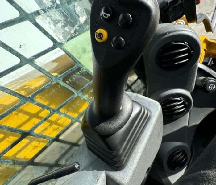 2020-299D3-Two-Speed-High-Flow-XPS-Skid-Steer-Loader-10089-10.jpg