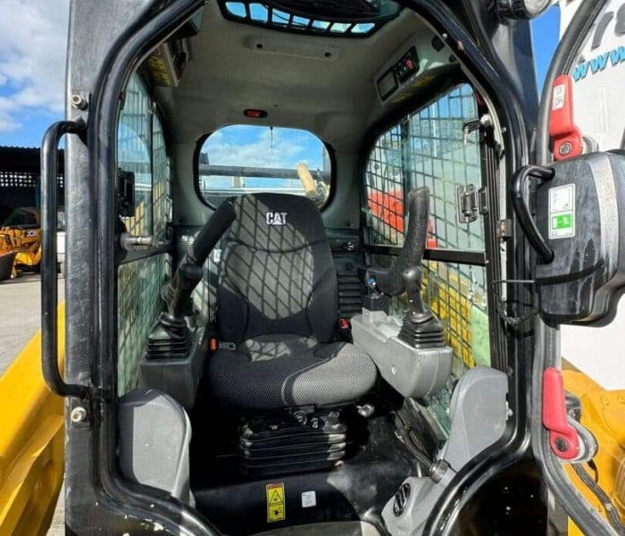 2020-299D3-Two-Speed-High-Flow-XPS-Skid-Steer-Loader-10089-6.jpg