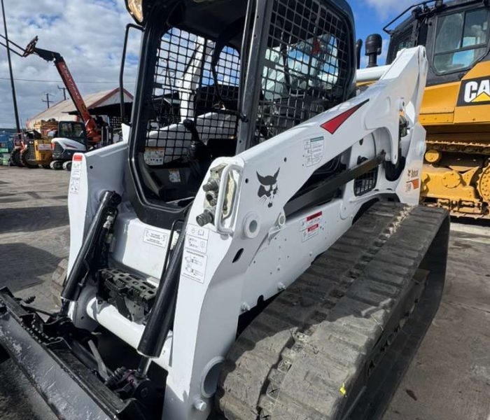 2020-Bobcat-T740-Skid-Steer-Loader-32070
