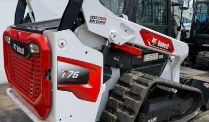 2020-Bobcat-T76-Skid-Steer-Loader-320121