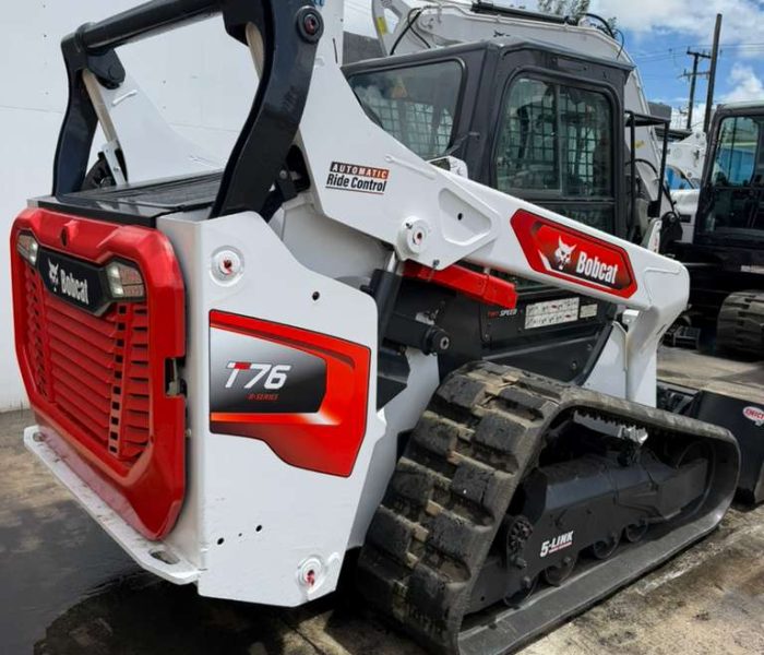 2020-Bobcat-T76-Skid-Steer-Loader-320121
